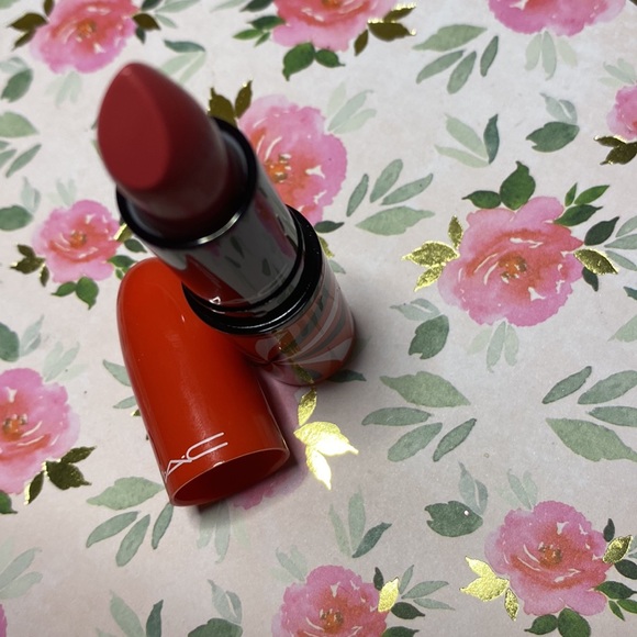 MAC lipstick - Picture 2 of 4